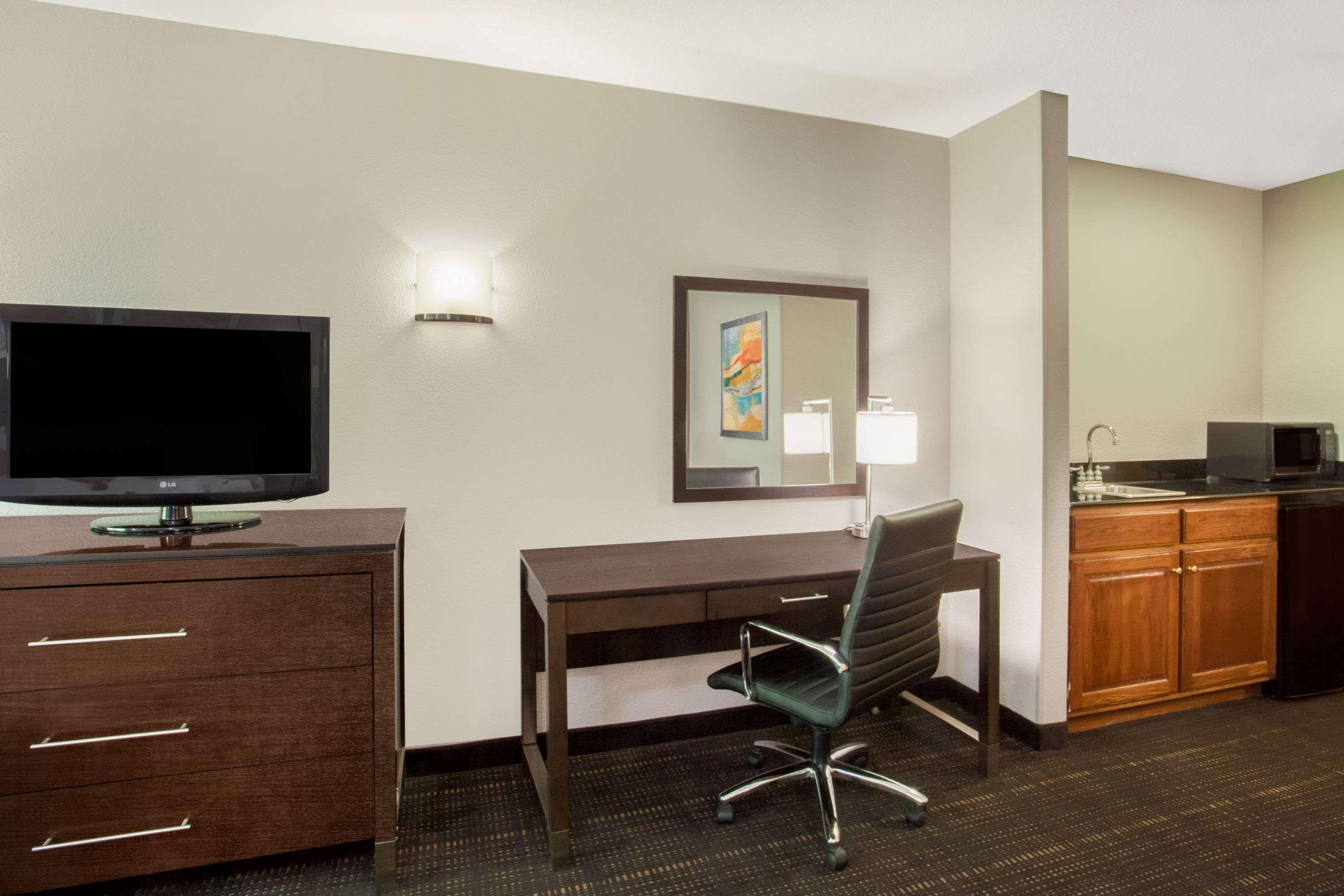 Hotel Wingate By Wyndham Columbia Exterior foto