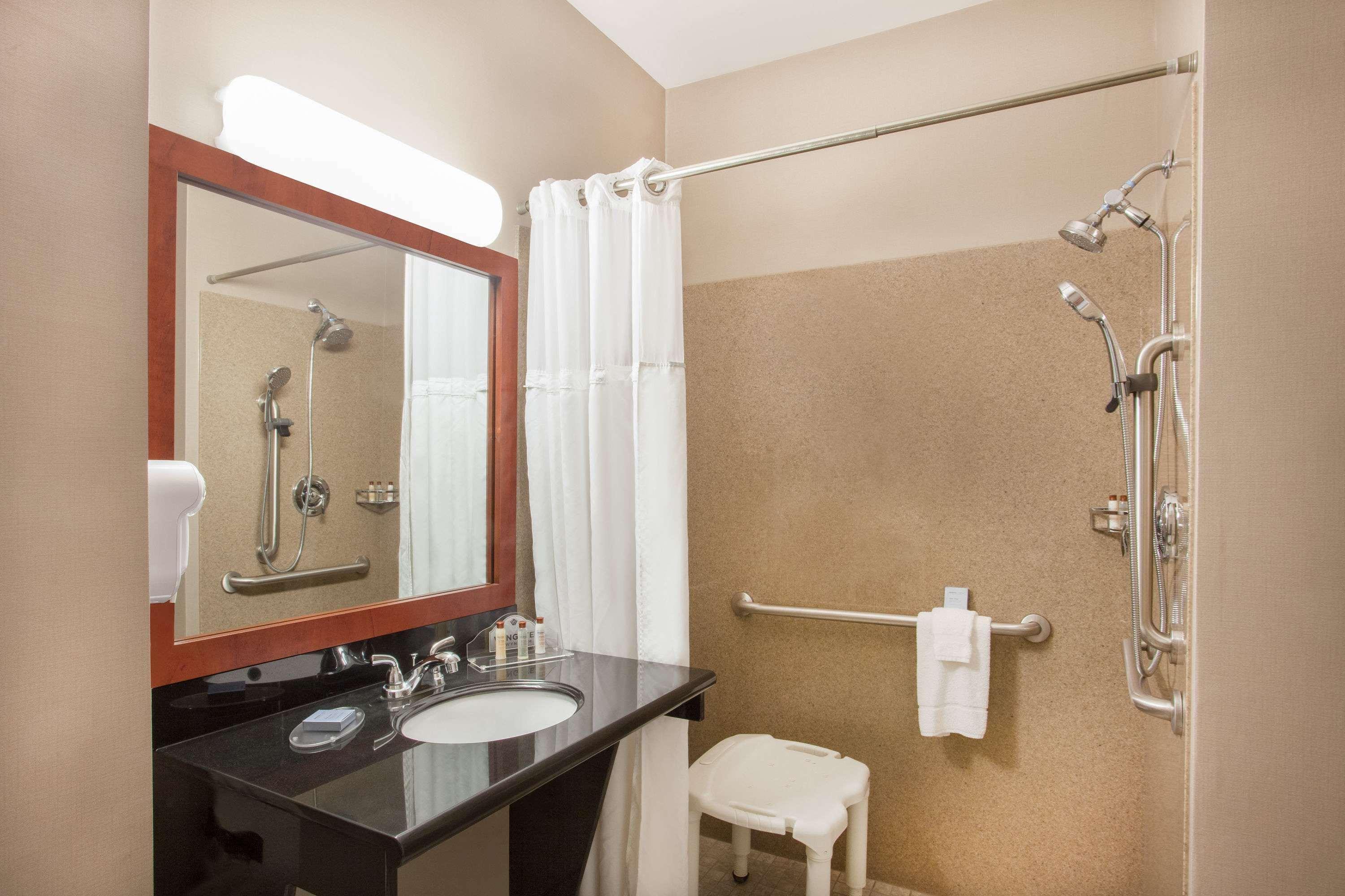 Hotel Wingate By Wyndham Columbia Exterior foto